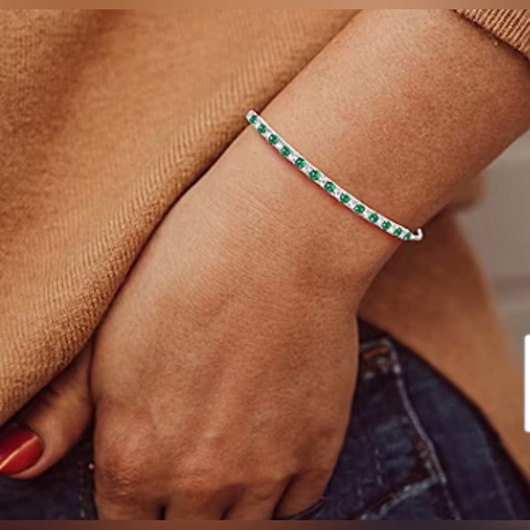 Emerald Gemstone Sterling Silver Bolo Bracelet - Picture 10 of 12